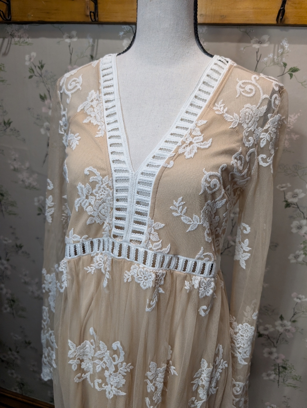 Forever 21 Crochet Lace Maxi Dress - Picture 11 of 14
